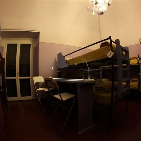 Agora Hostal