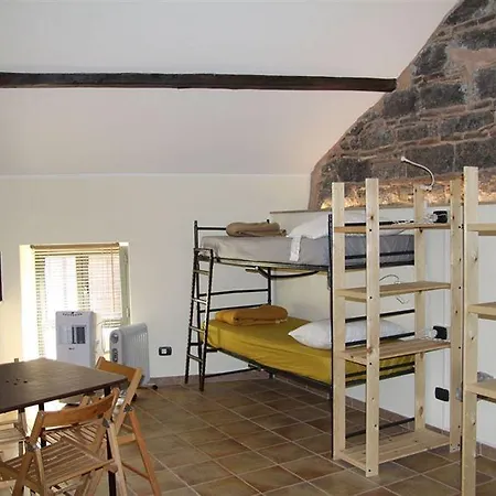 Agora Hostal