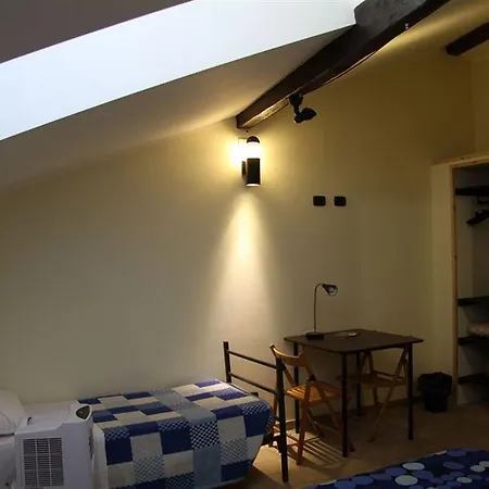 Agora Hostal CTA